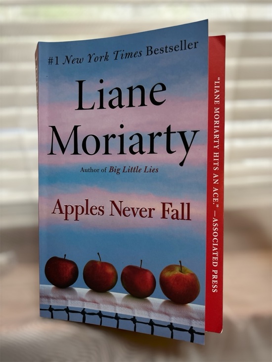 Other - Contemporary Fiction- Liane Moriarty "Apples Never Fall" Paperback
